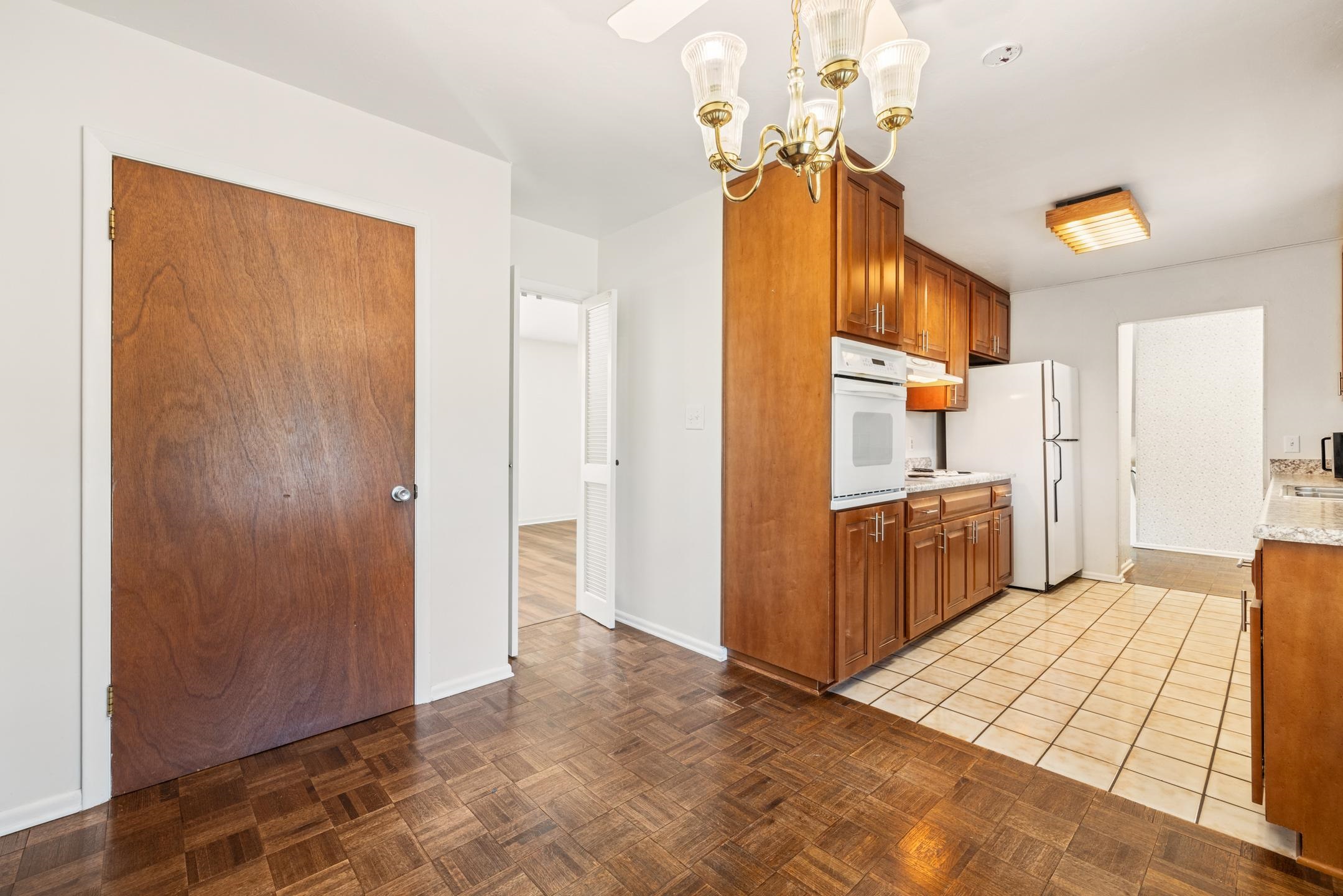 1906 NANTICOKE Circle