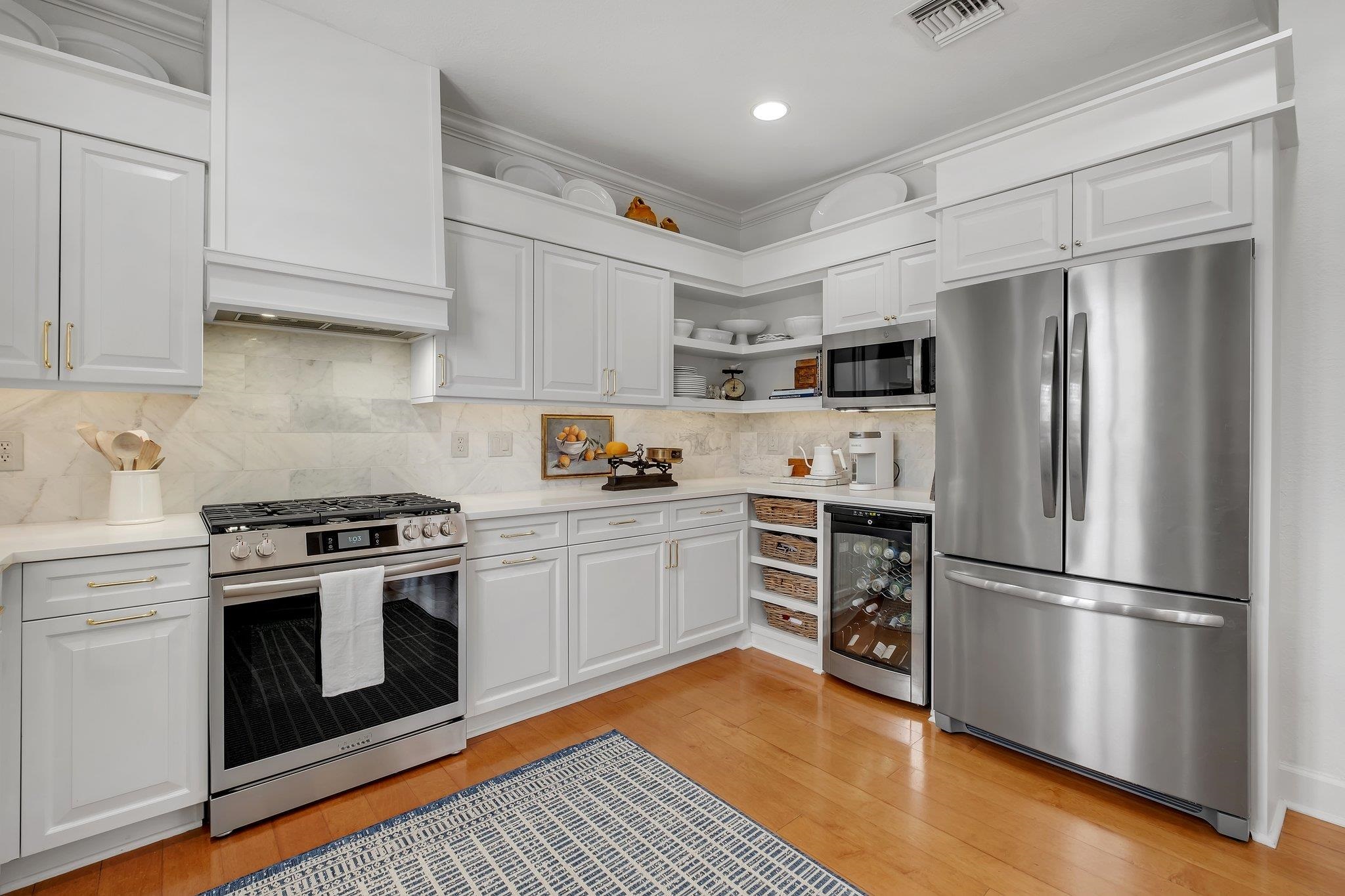4213 Summertree Drive