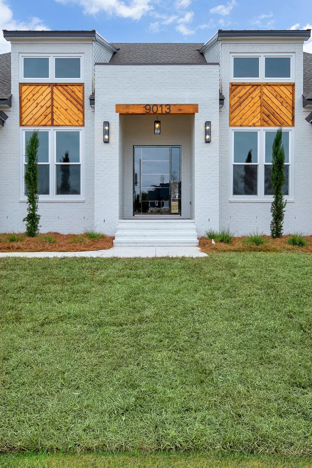 9013 Tabb Lane