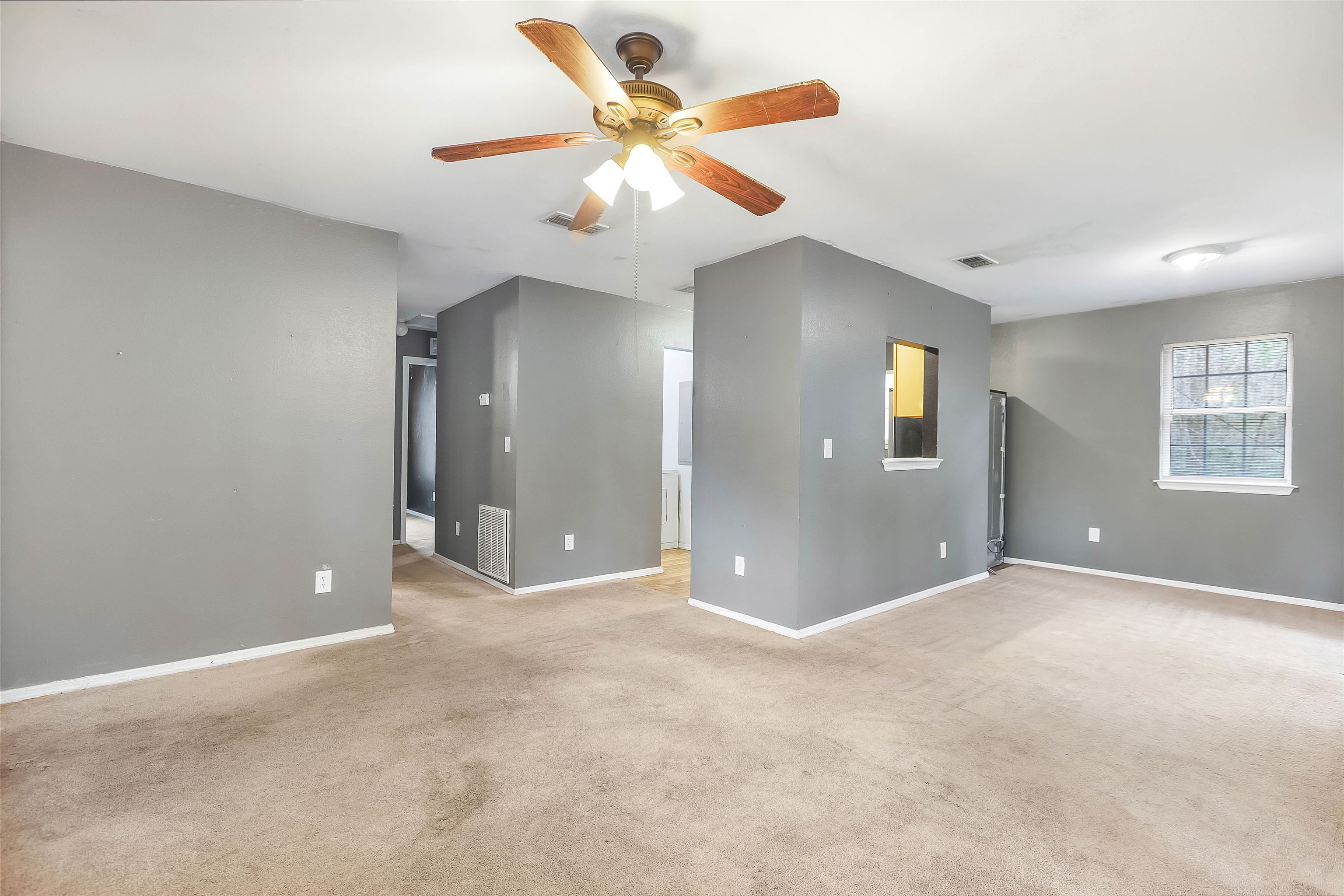 1676 Jaydell Circle