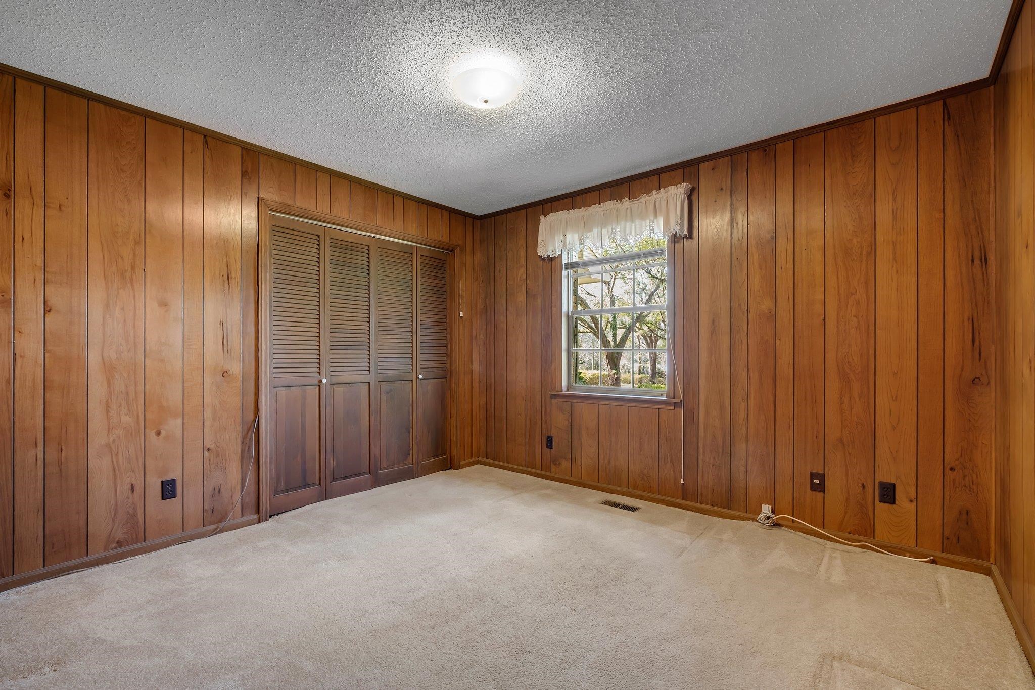 1465 Groveland Hills Drive