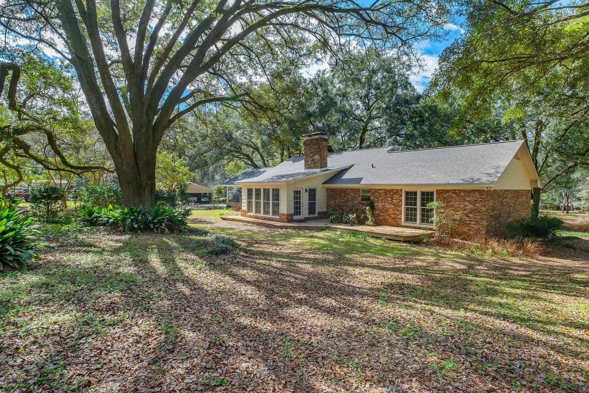 1465 Groveland Hills Drive