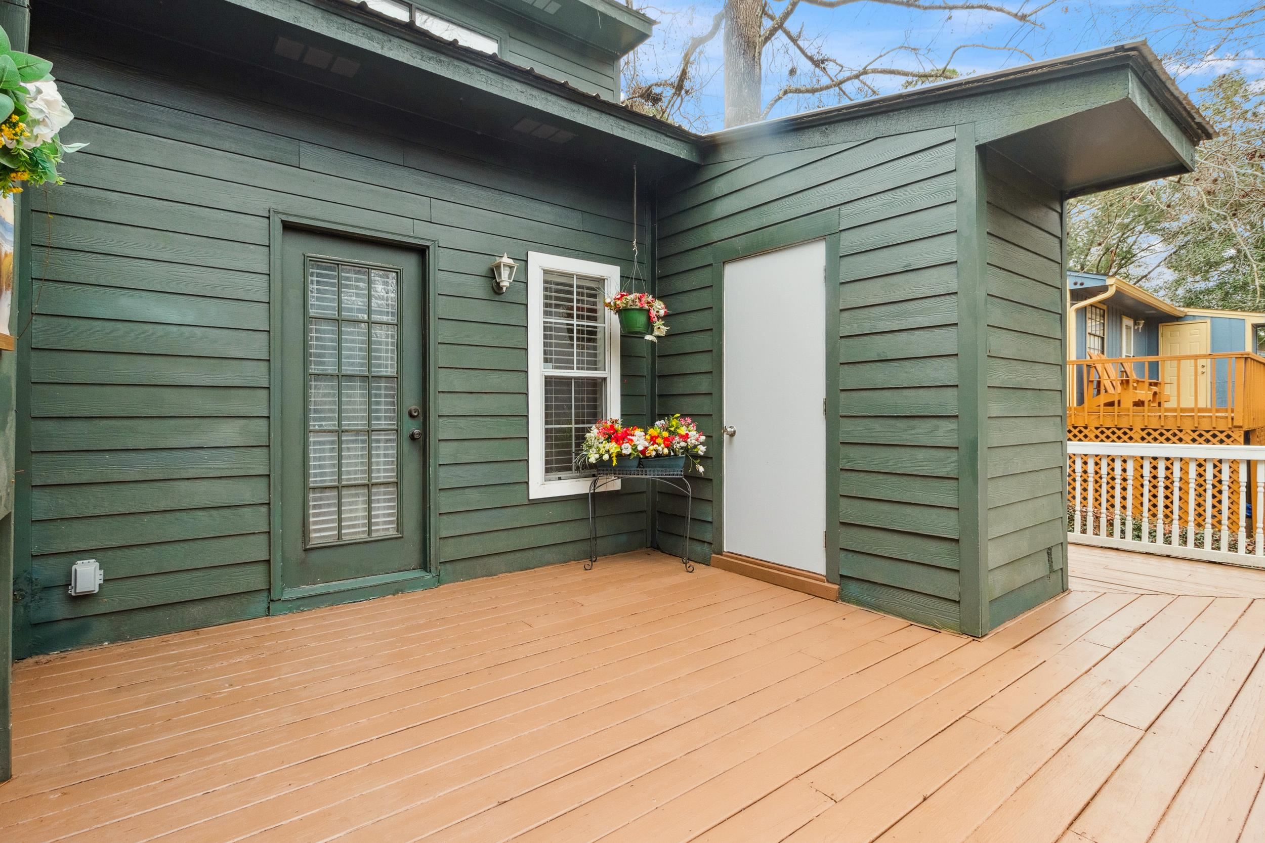 309 E Whetherbine Way
