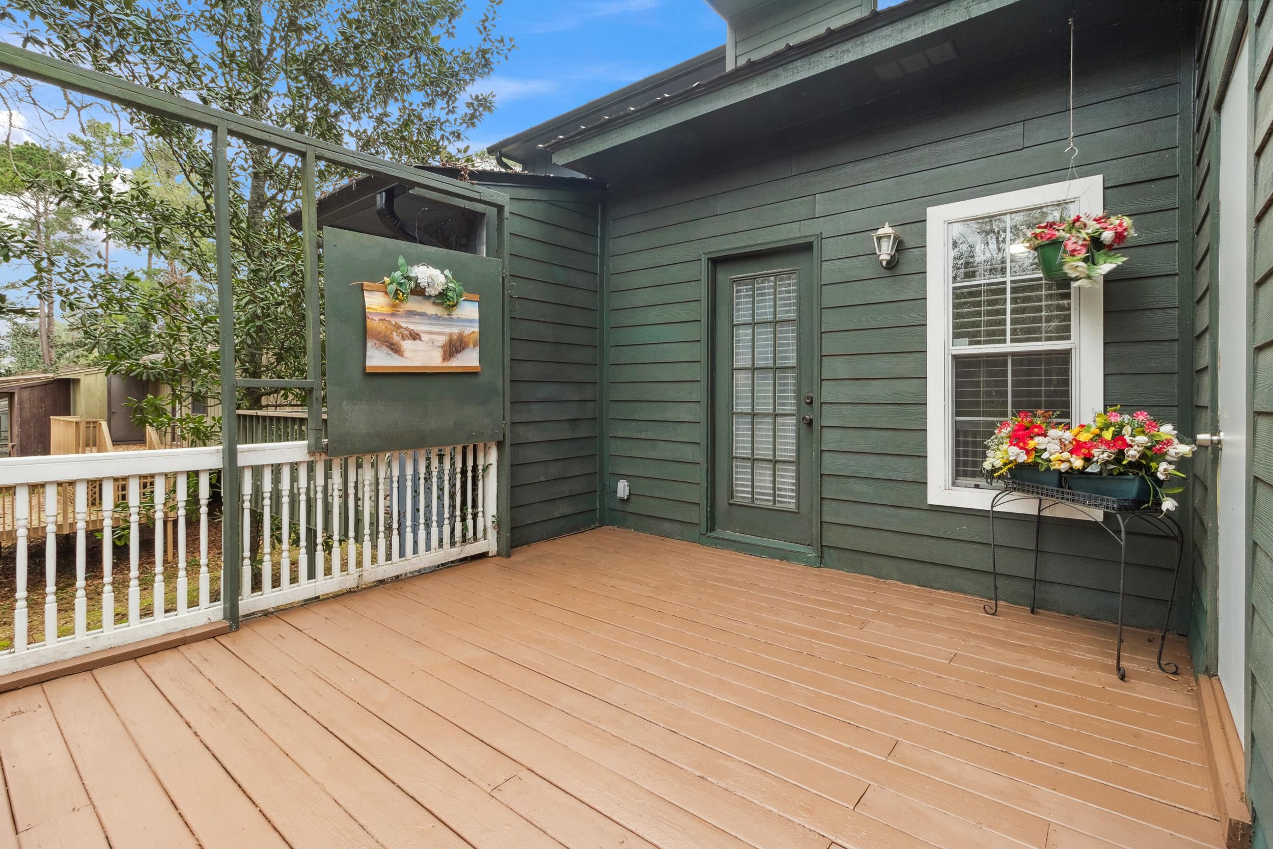 309 E Whetherbine Way