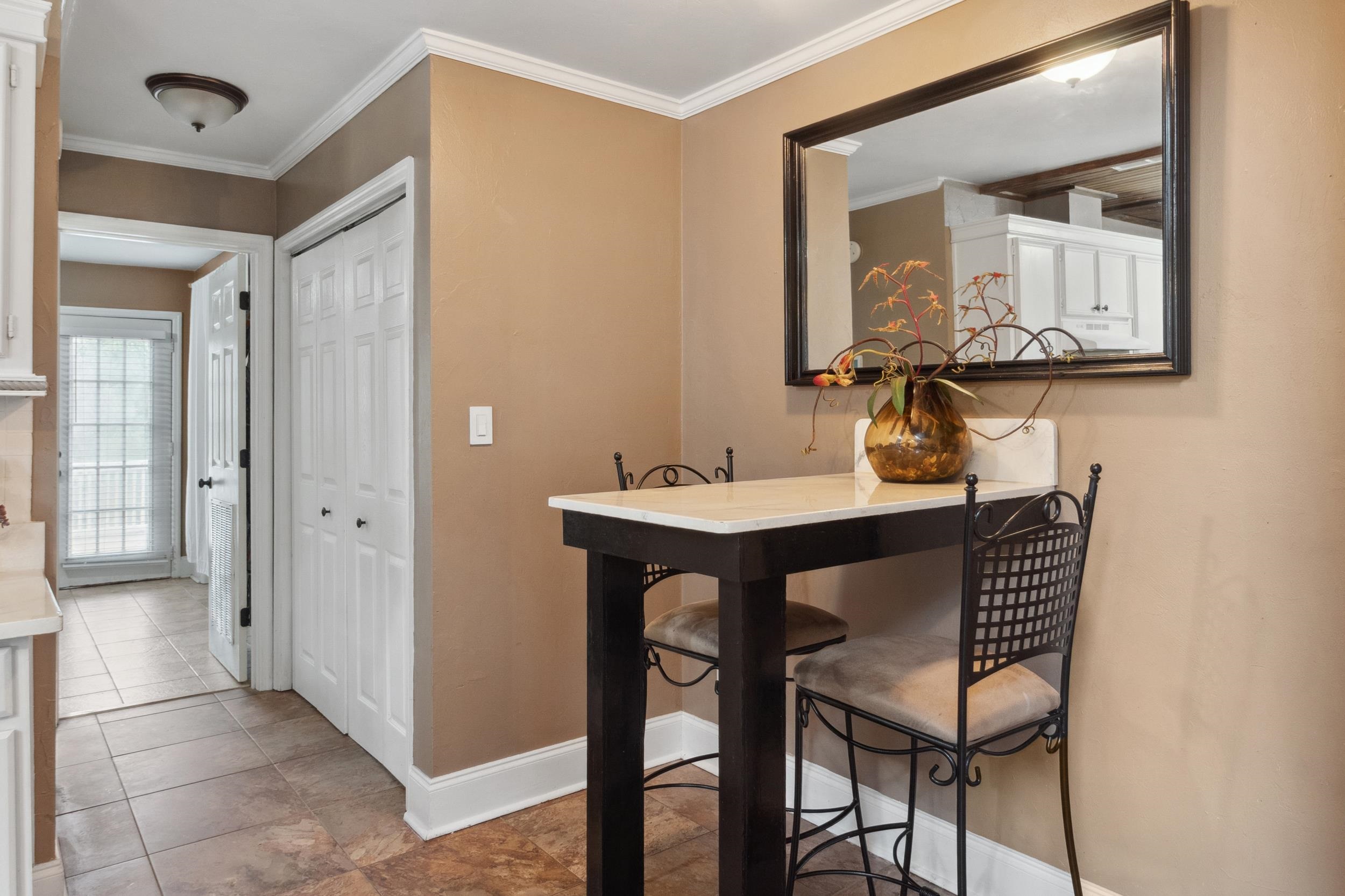 309 E Whetherbine Way