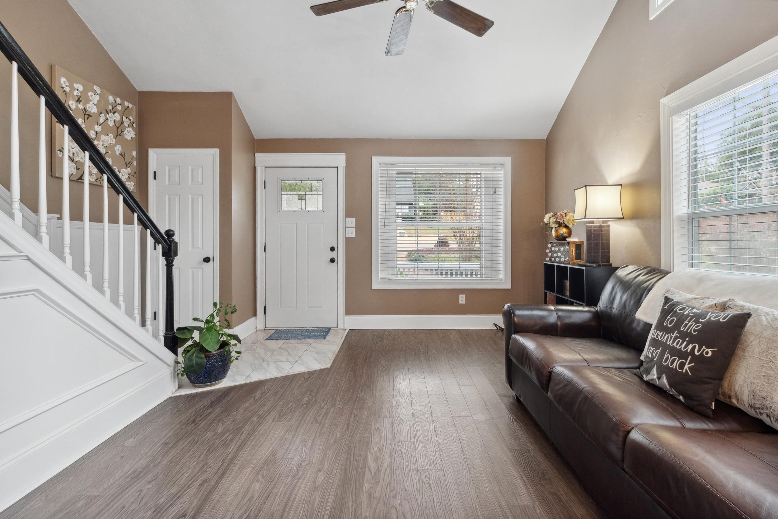 309 E Whetherbine Way