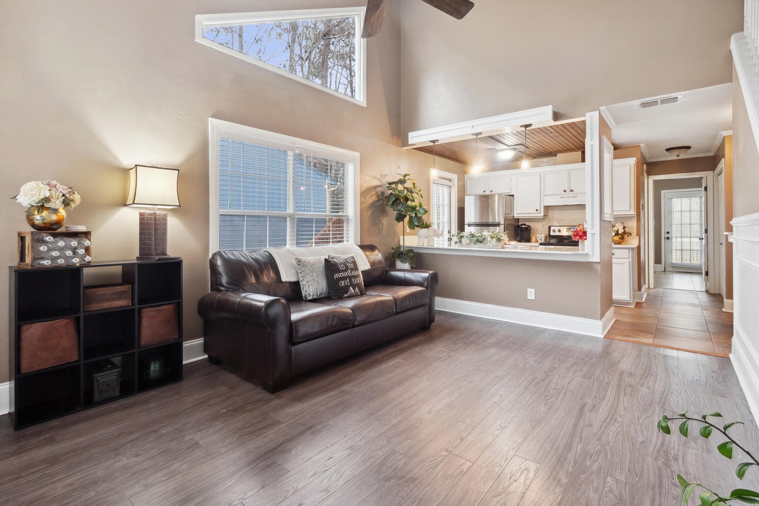 309 E Whetherbine Way