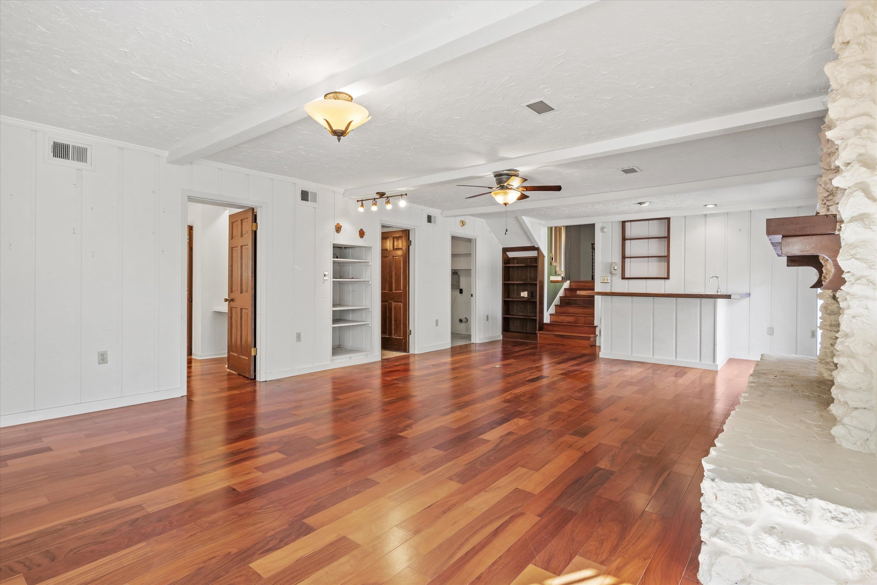 2036 Wildridge Drive