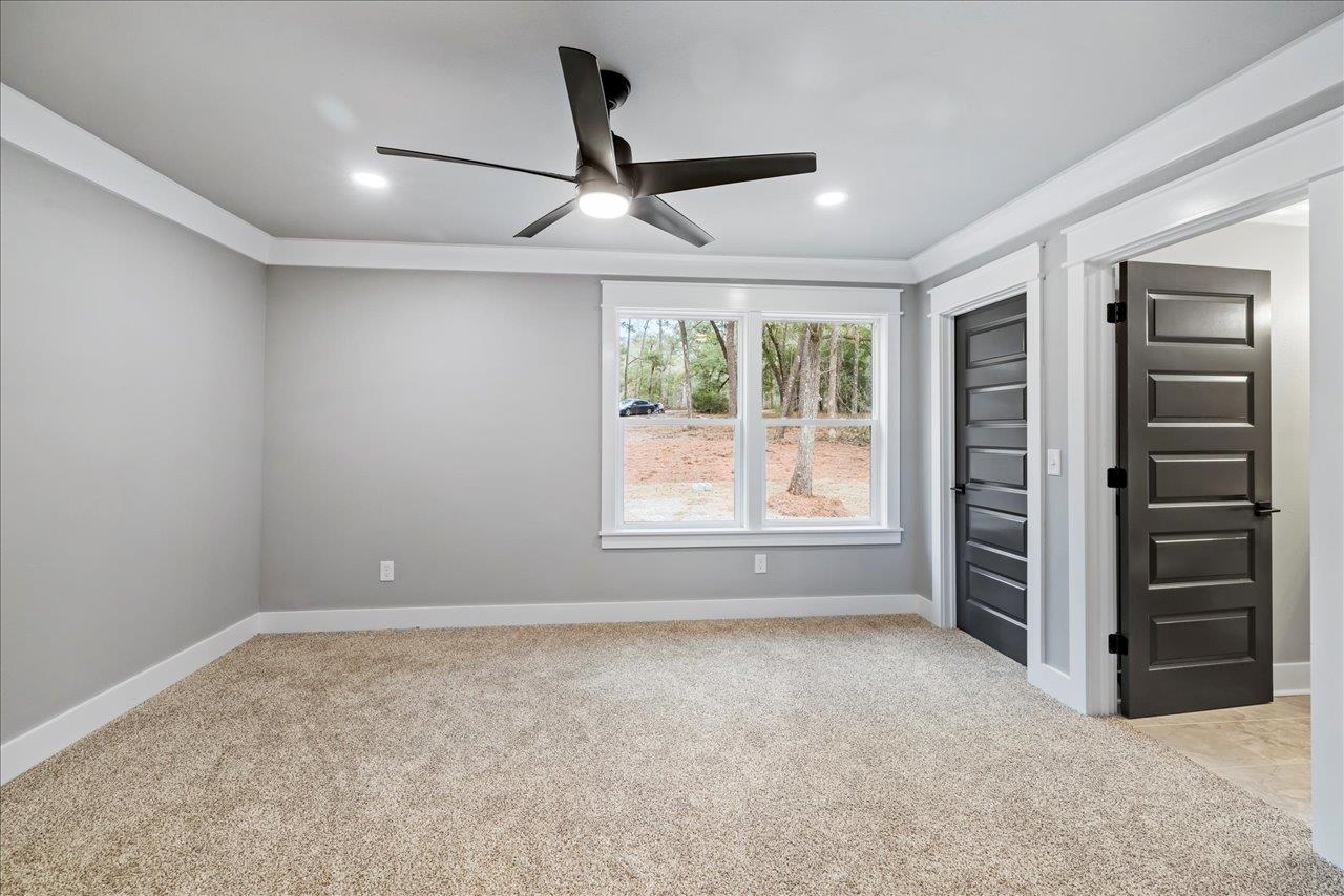 6757 Treasure Oaks Circle