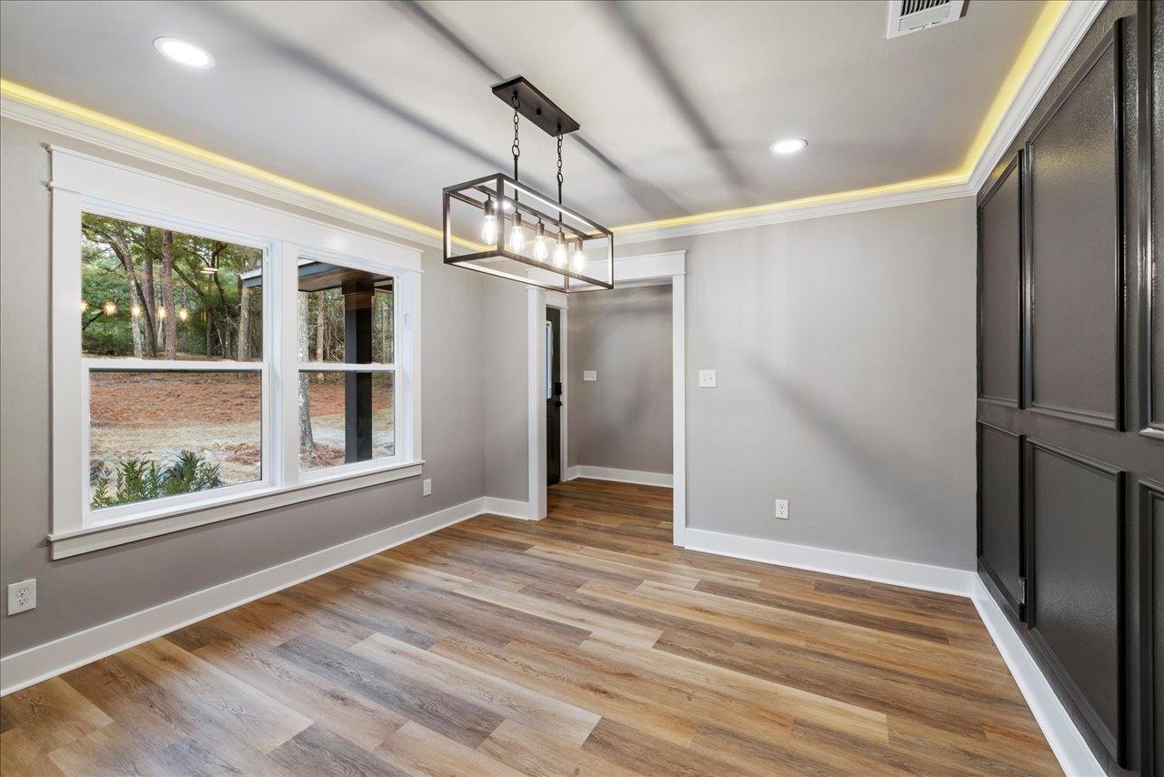 6757 Treasure Oaks Circle