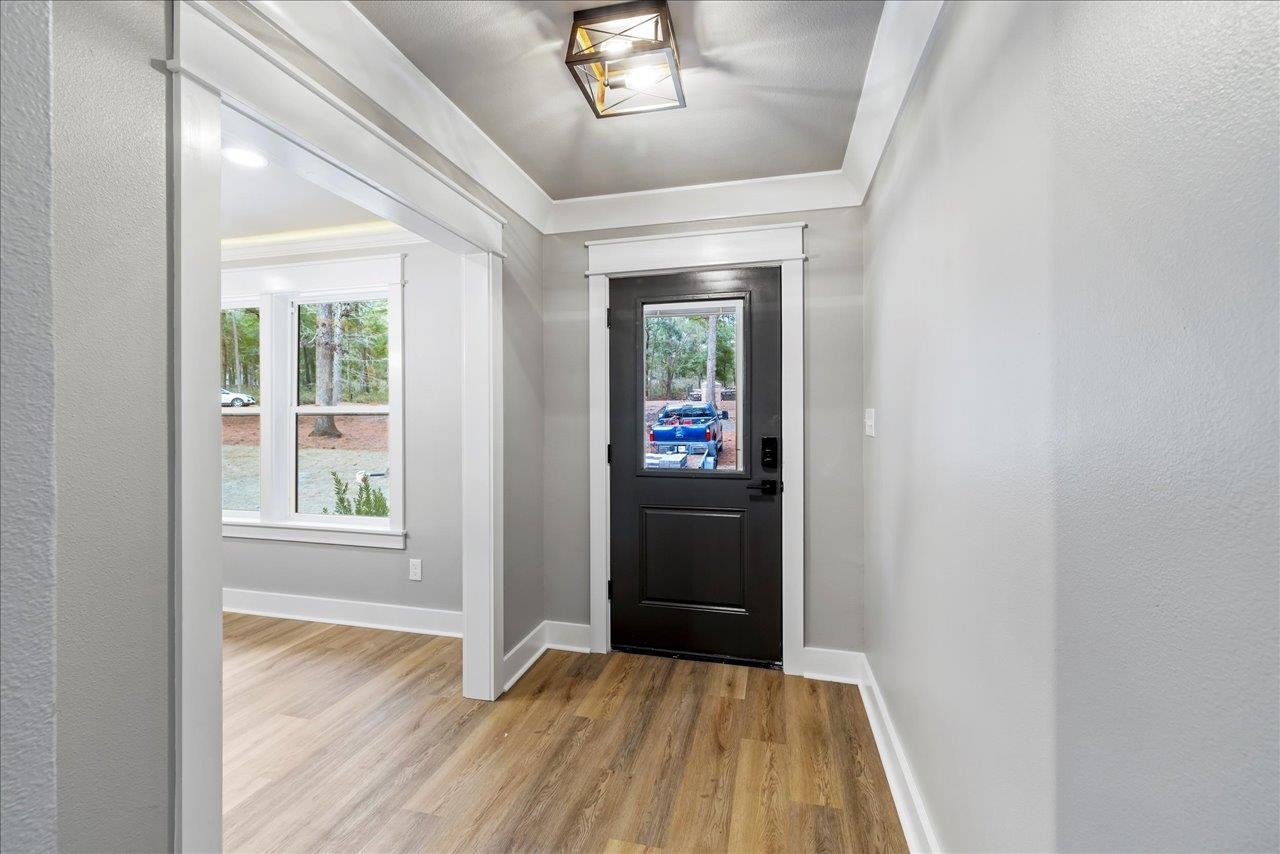 6757 Treasure Oaks Circle