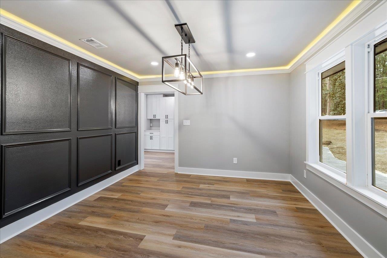 6757 Treasure Oaks Circle