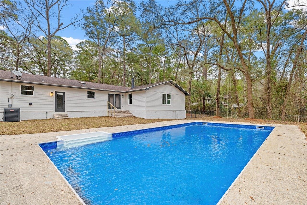 6757 Treasure Oaks Circle