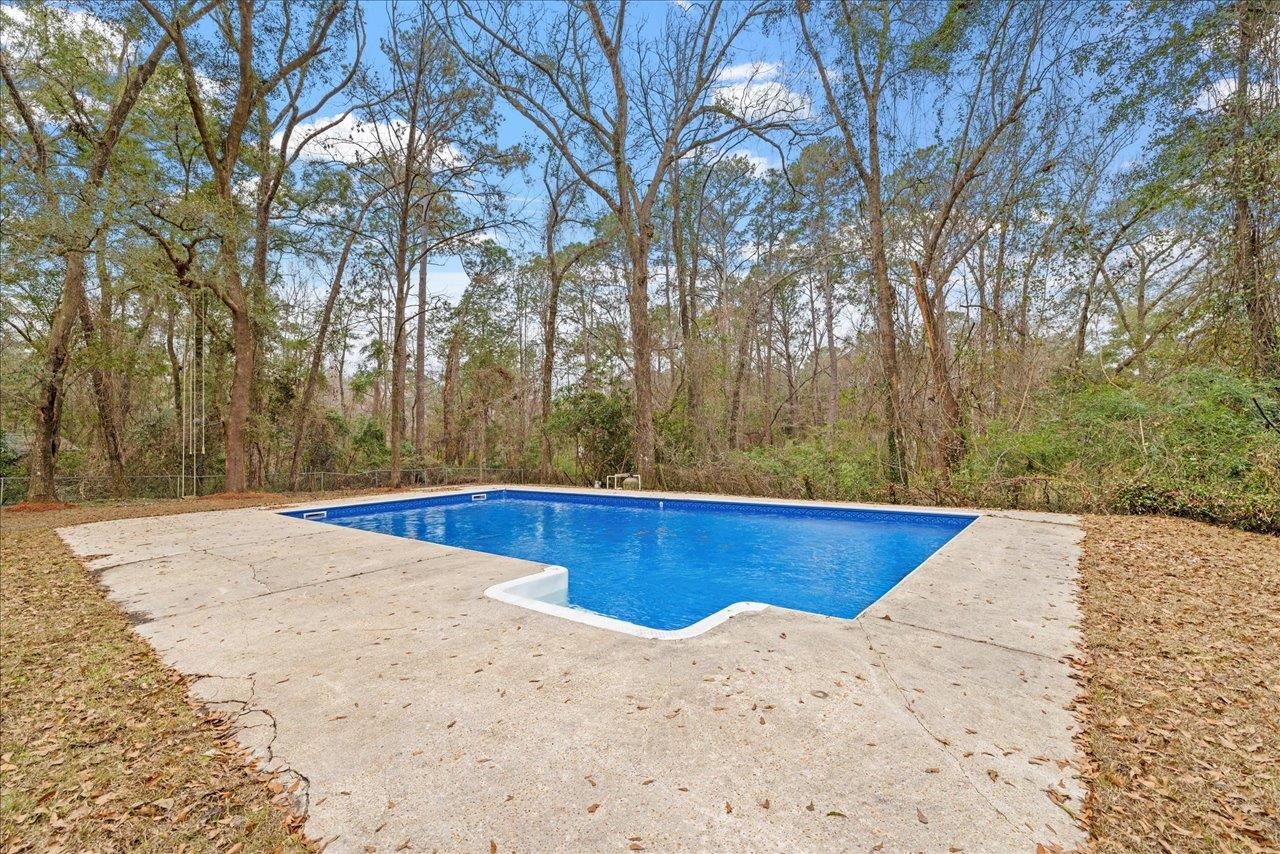 6757 Treasure Oaks Circle