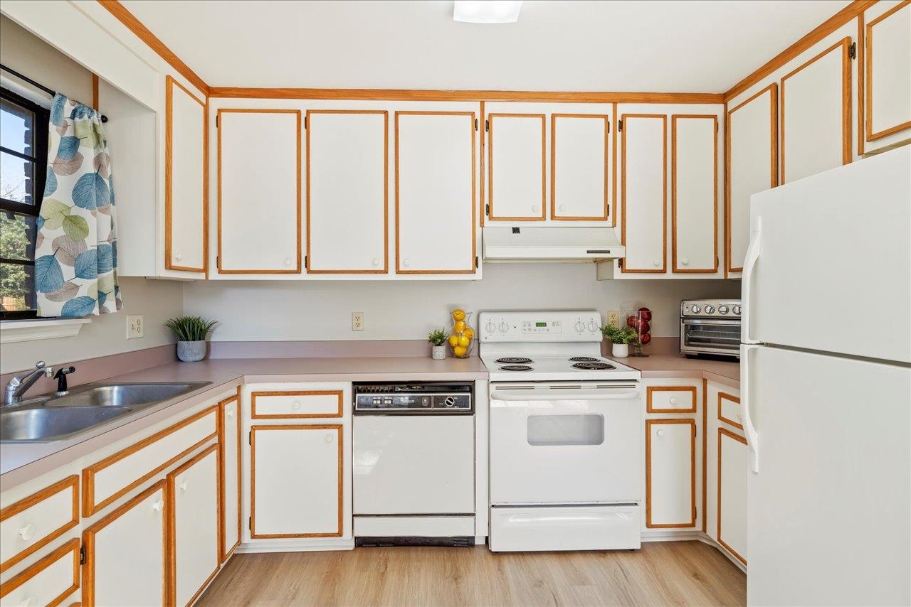 2605 SATINWOOD Circle