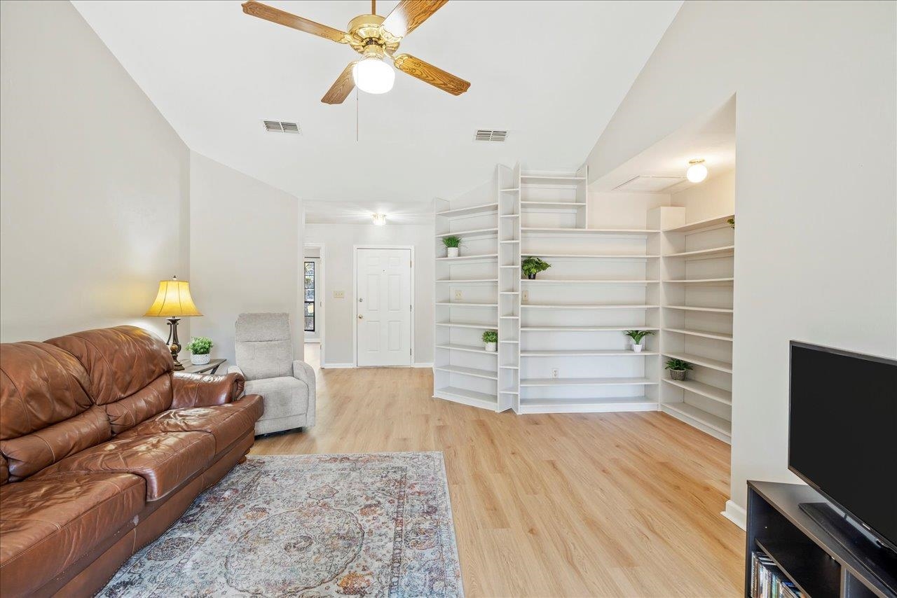 2605 SATINWOOD Circle