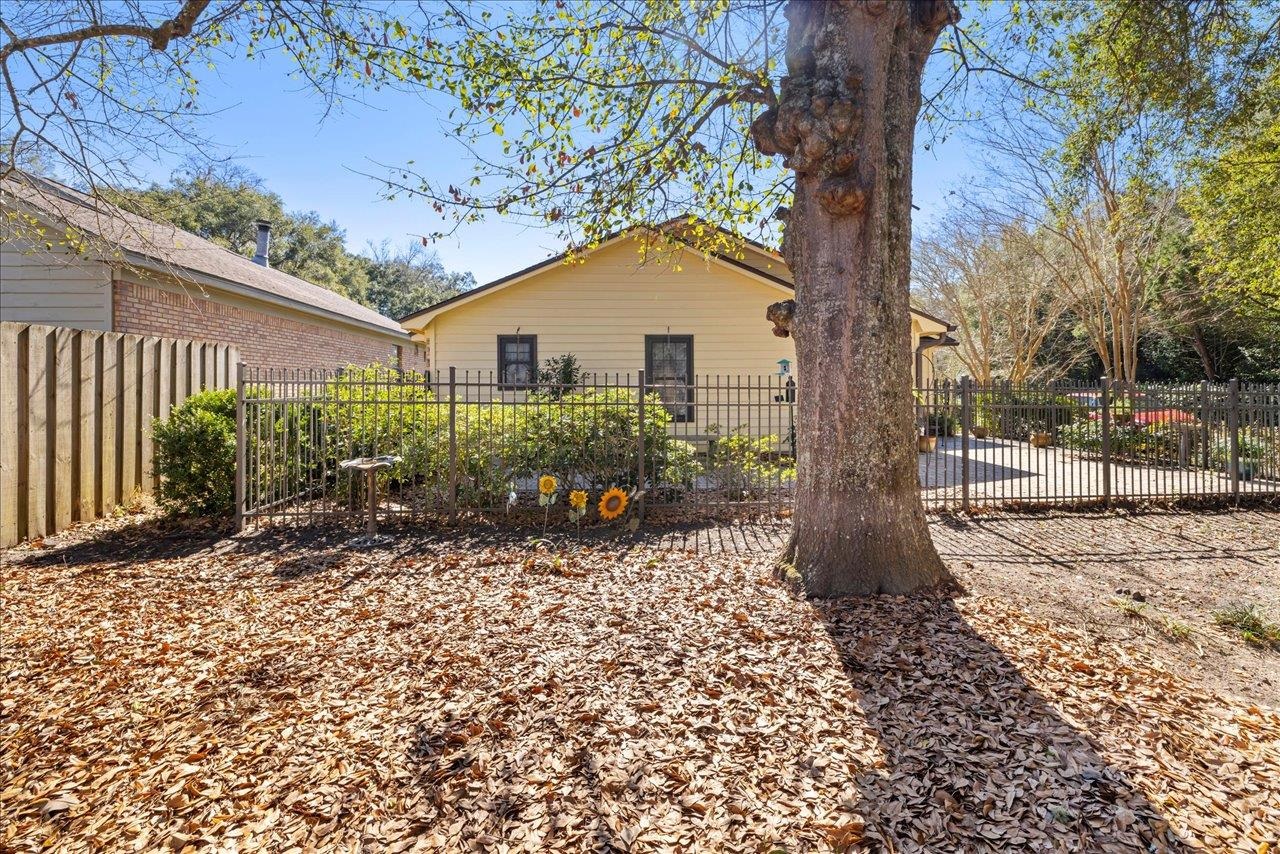 2605 SATINWOOD Circle