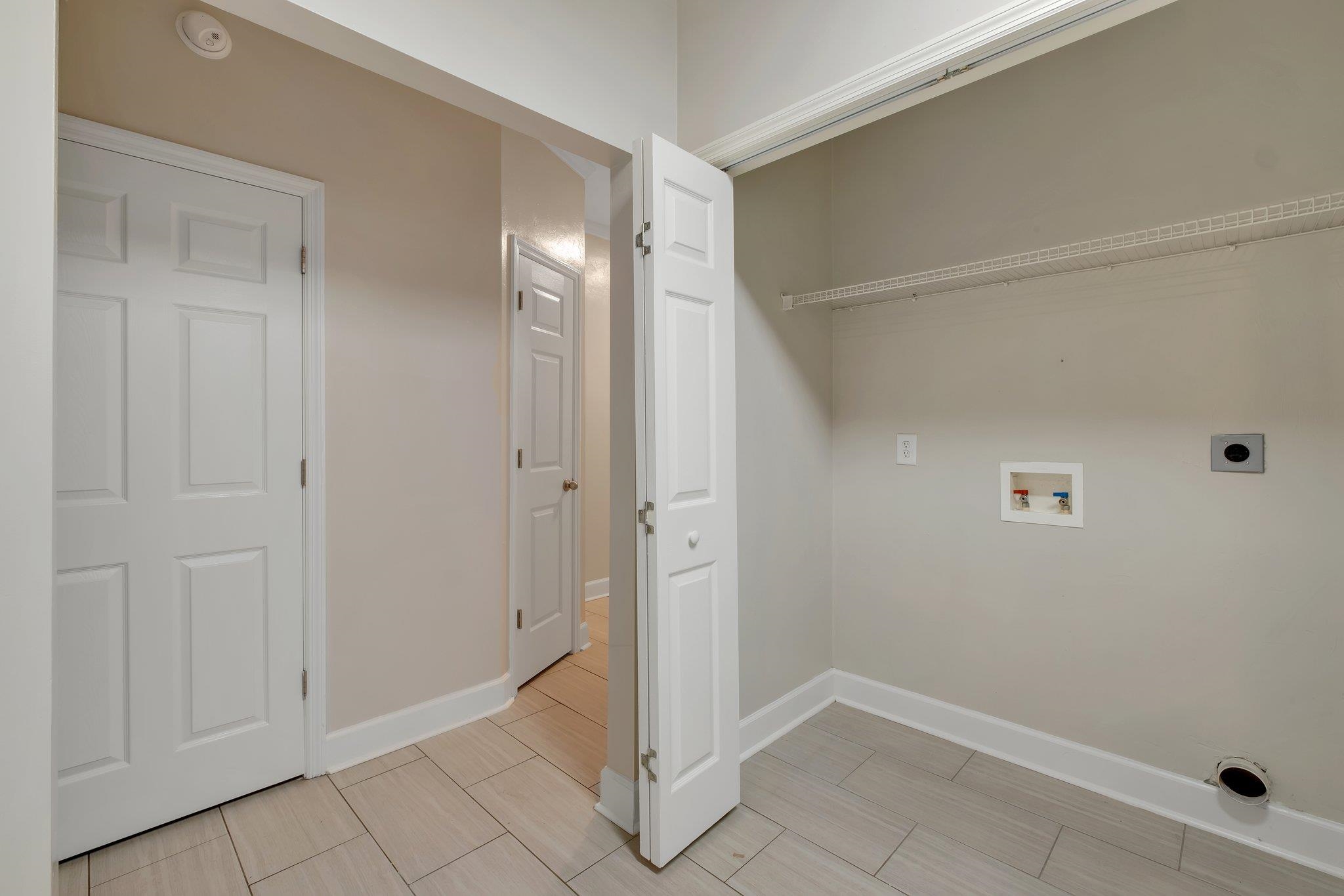 2552 Centerville Court Unit: 9