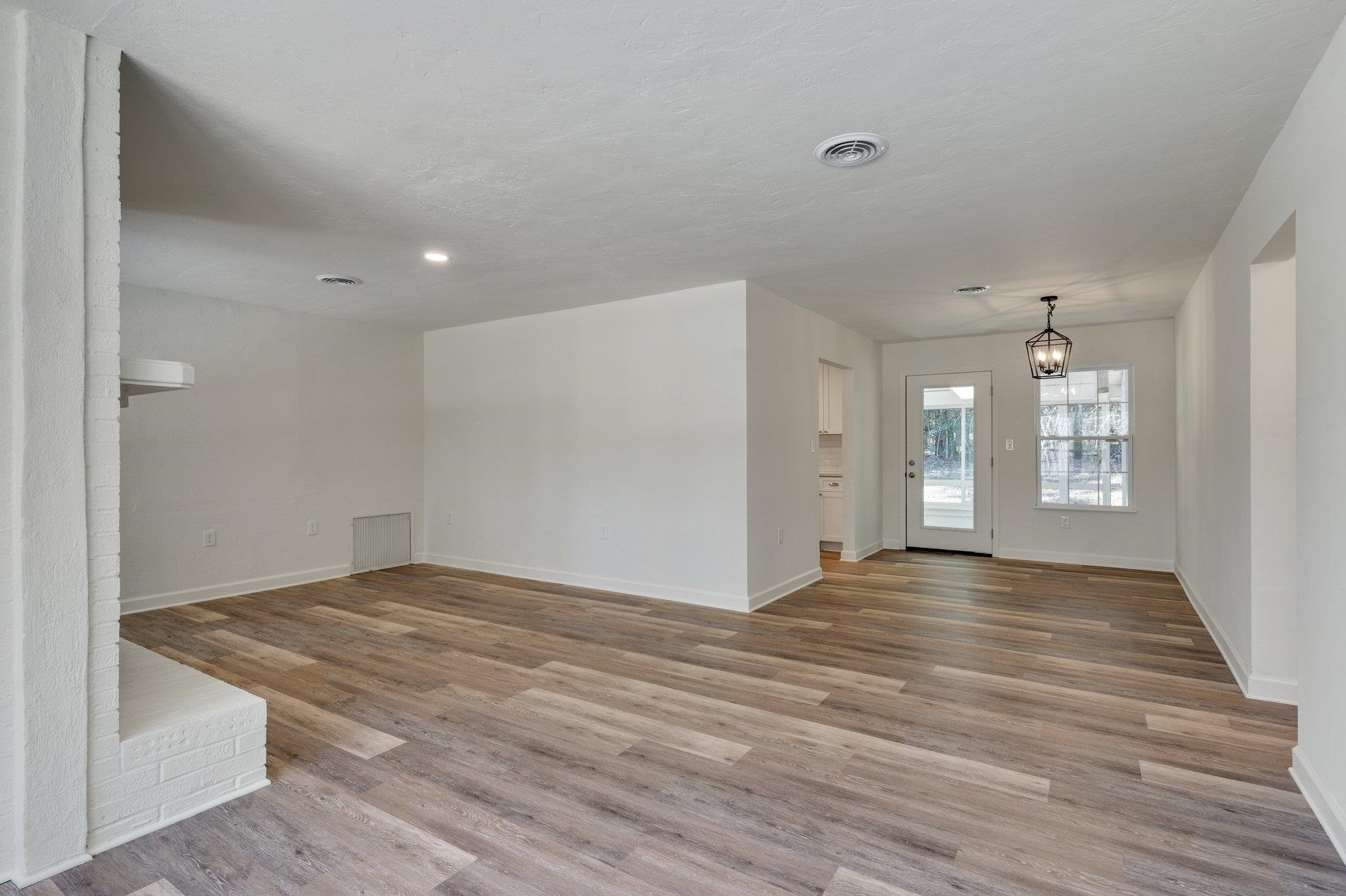 1395 Jeffrey Road