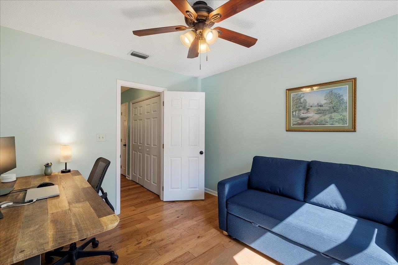 2575 YARMOUTH Lane