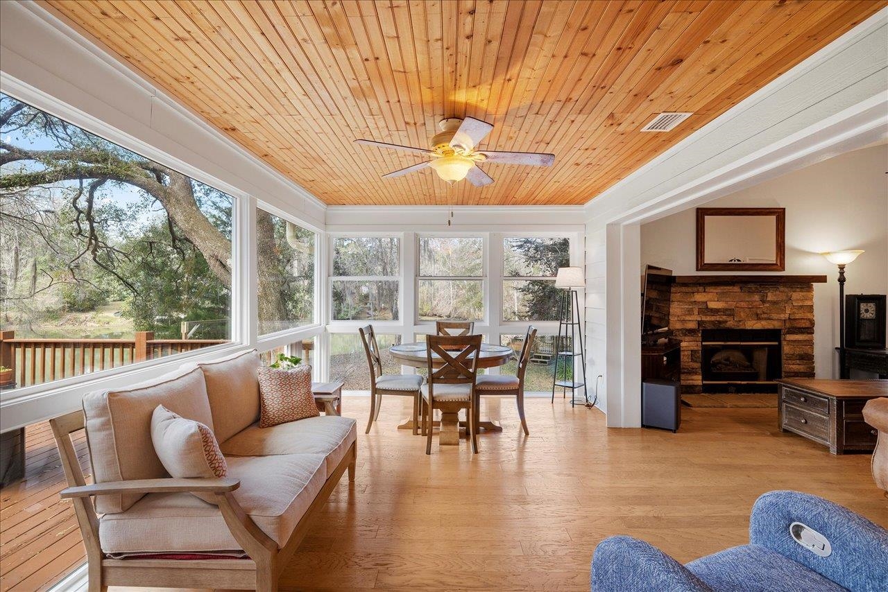 2575 YARMOUTH Lane