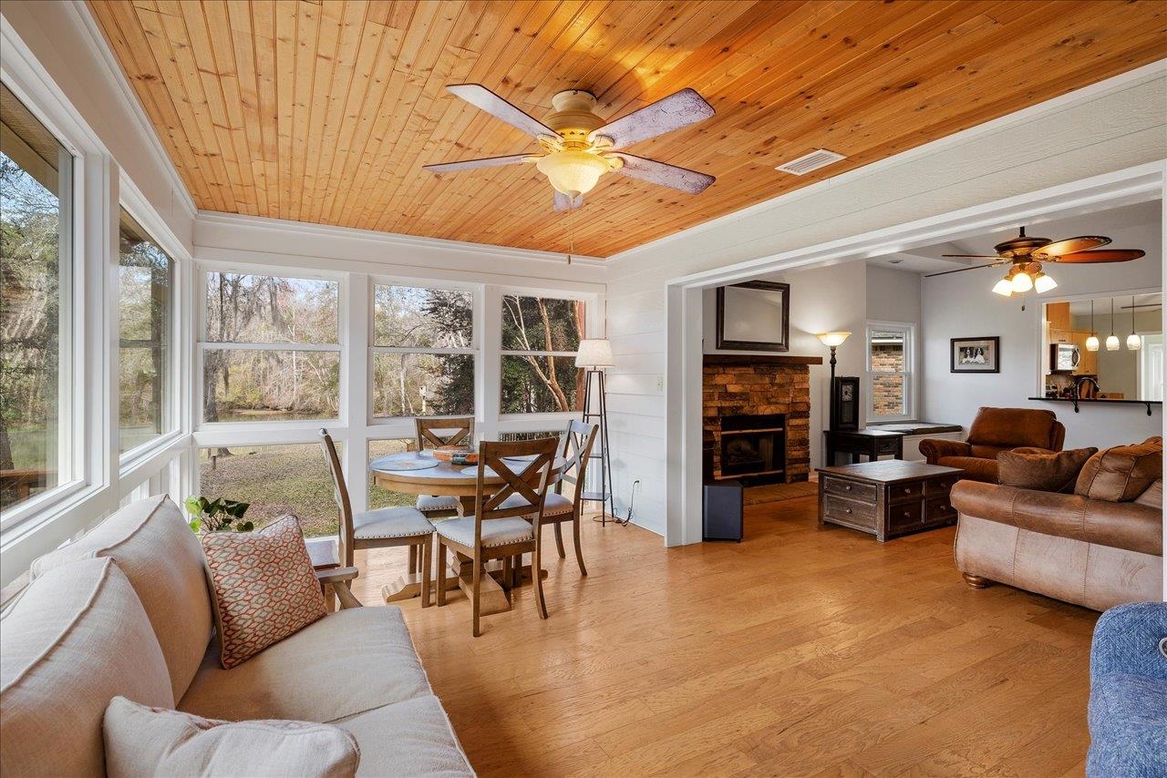 2575 YARMOUTH Lane