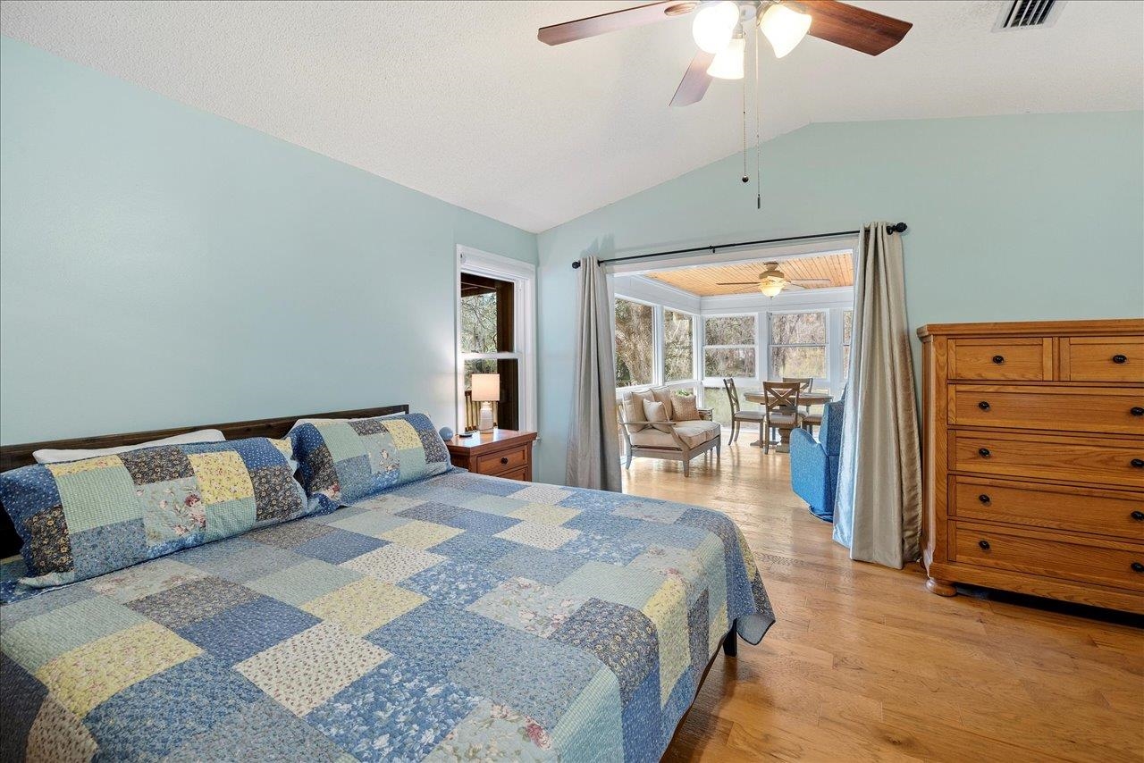 2575 YARMOUTH Lane
