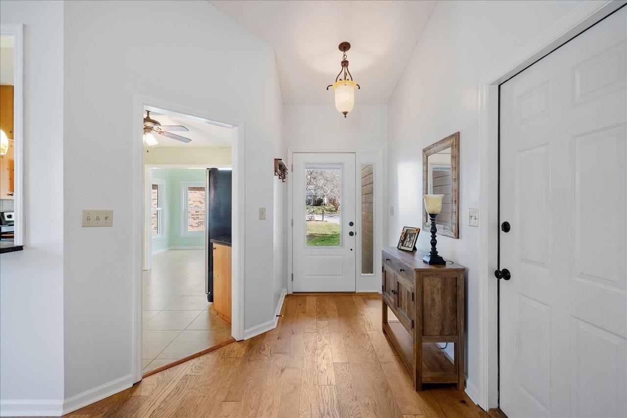2575 YARMOUTH Lane