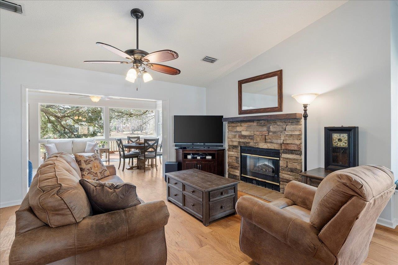 2575 YARMOUTH Lane