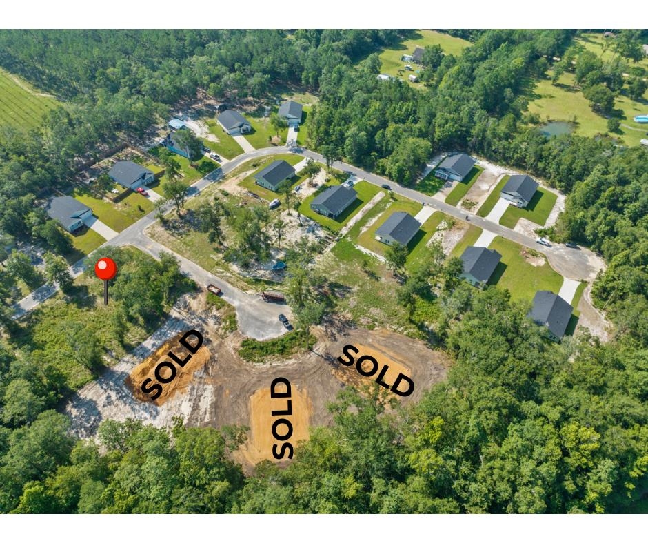 10 Spruce Circle