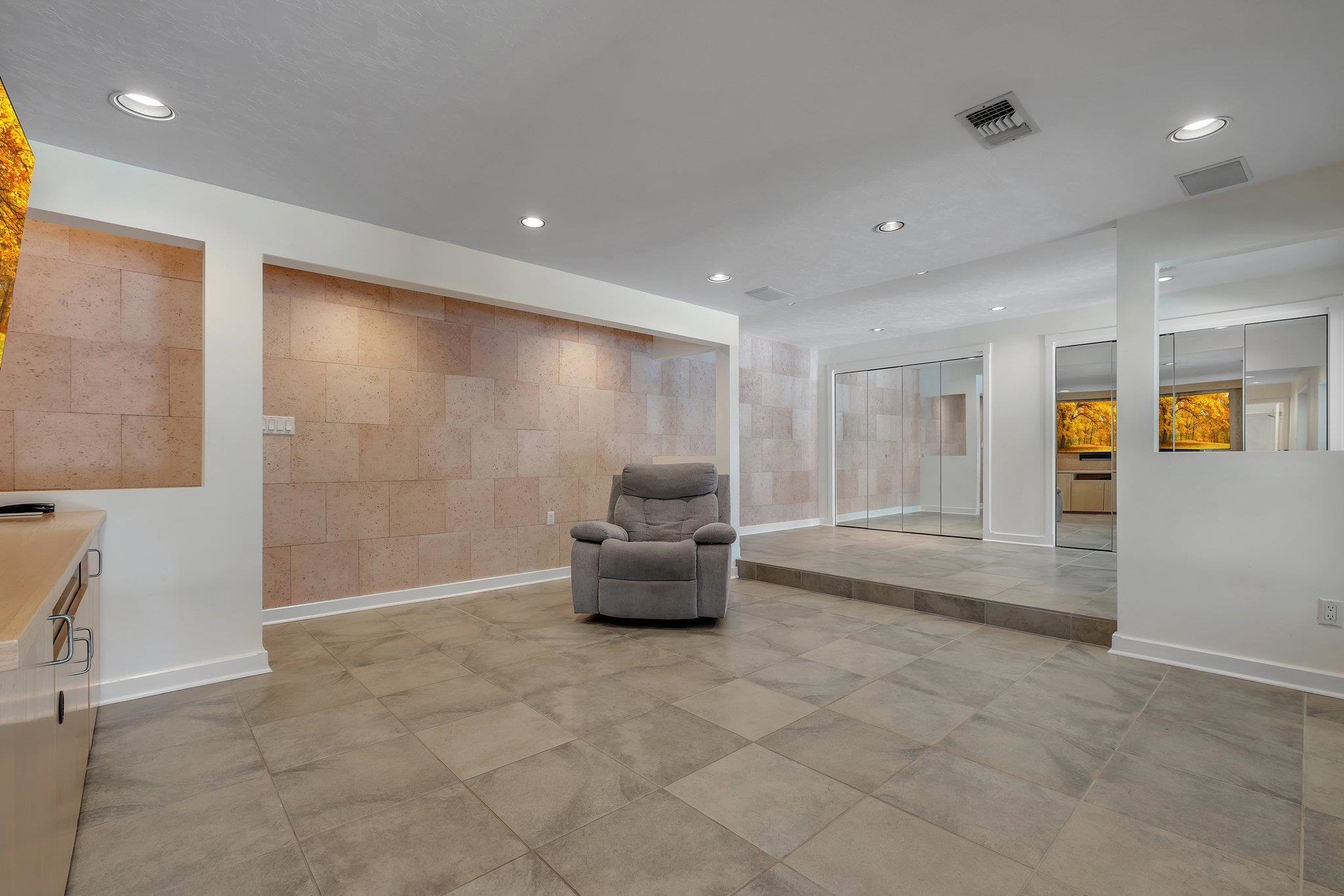6096 Miller Landing Cove