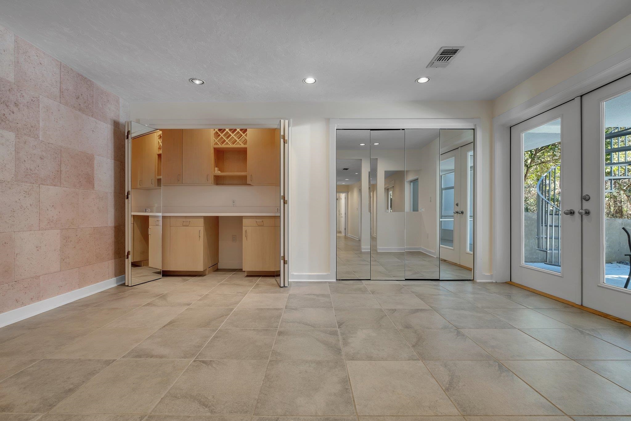 6096 Miller Landing Cove