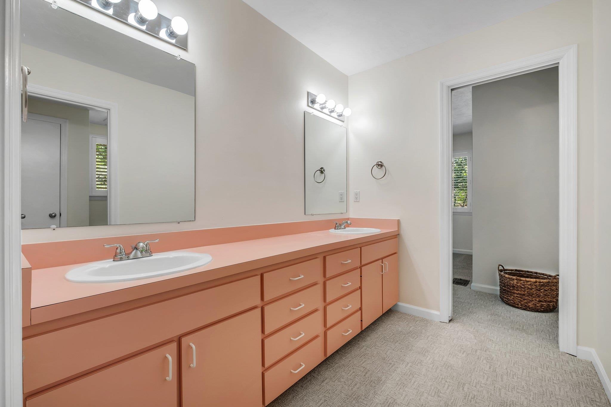 6096 Miller Landing Cove
