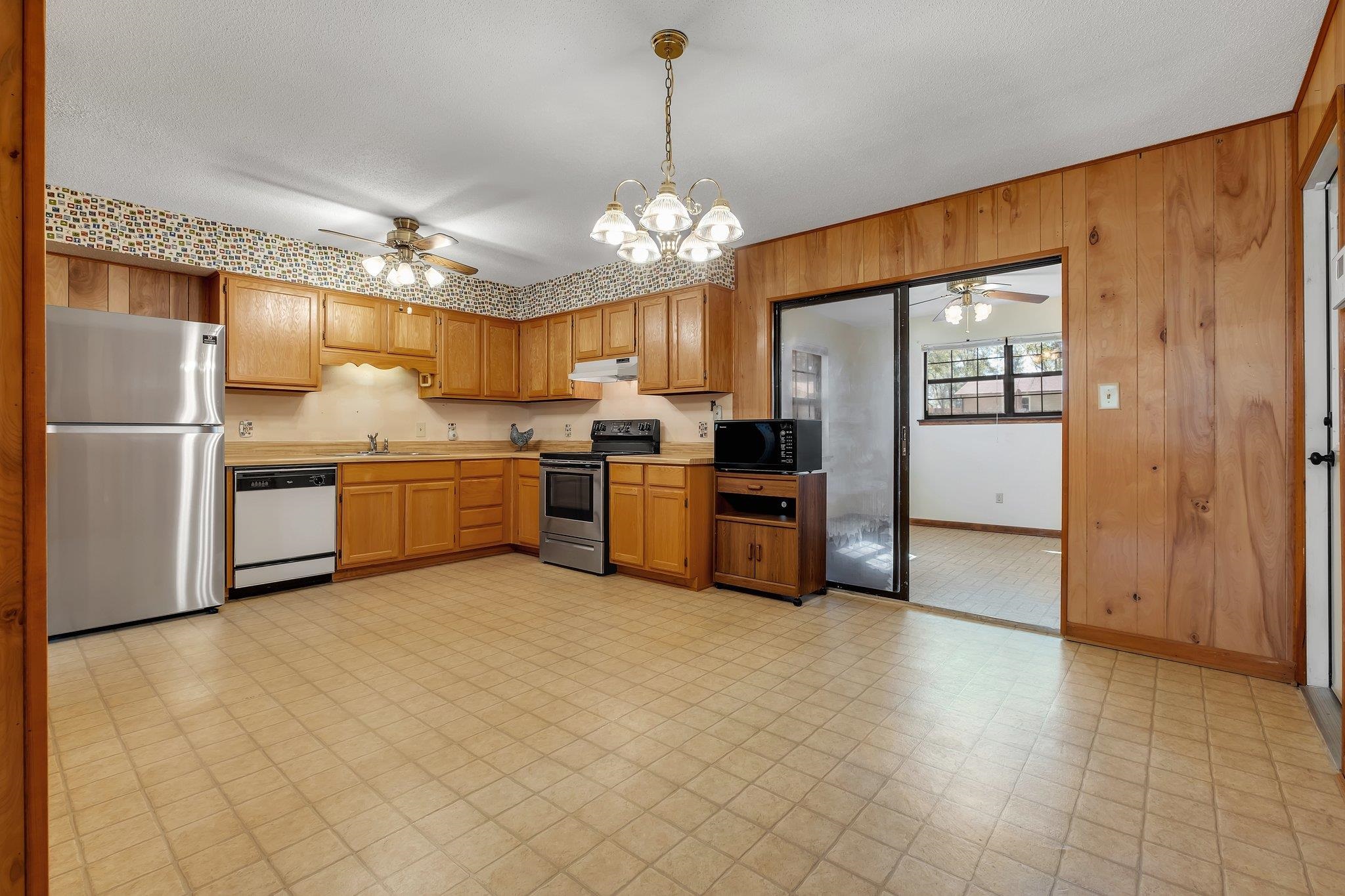 6124 Tall Pine Drive