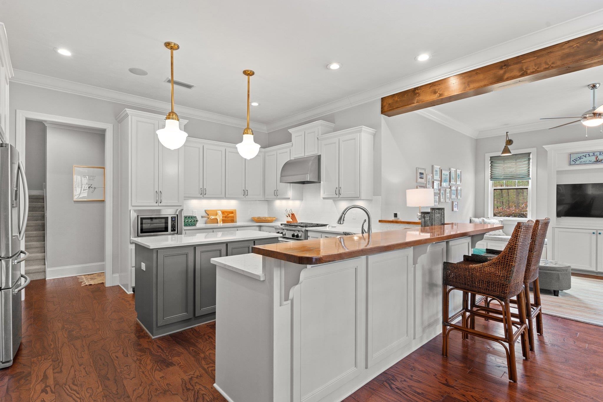 6319 Bird Dog Point