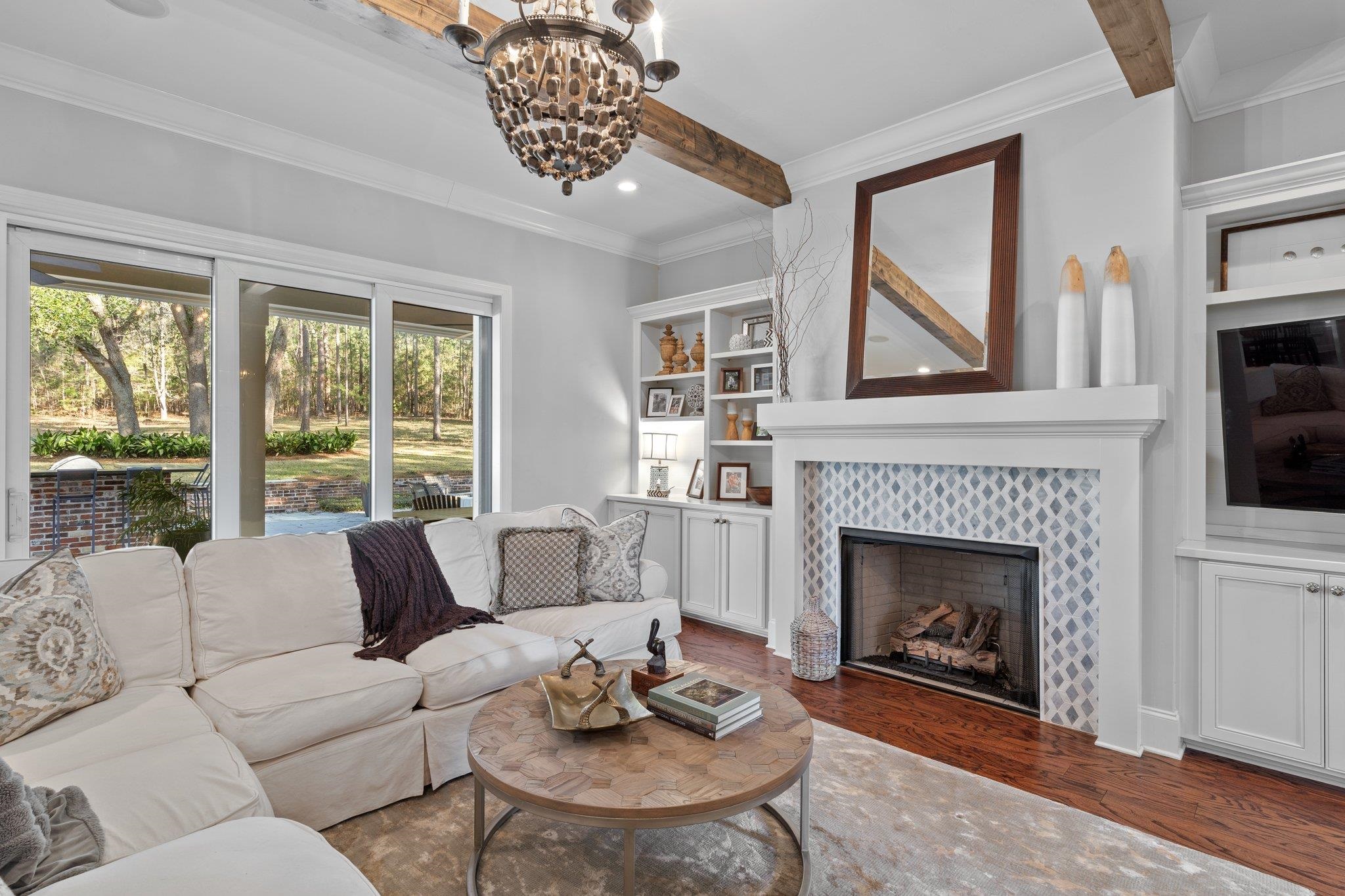 6319 Bird Dog Point