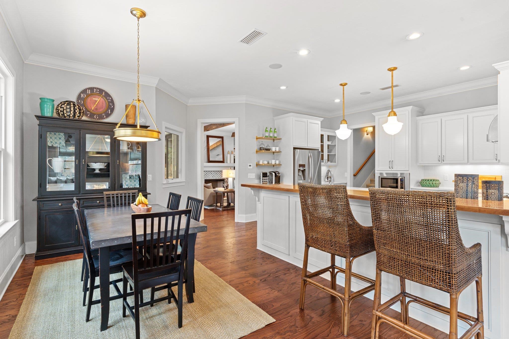 6319 Bird Dog Point