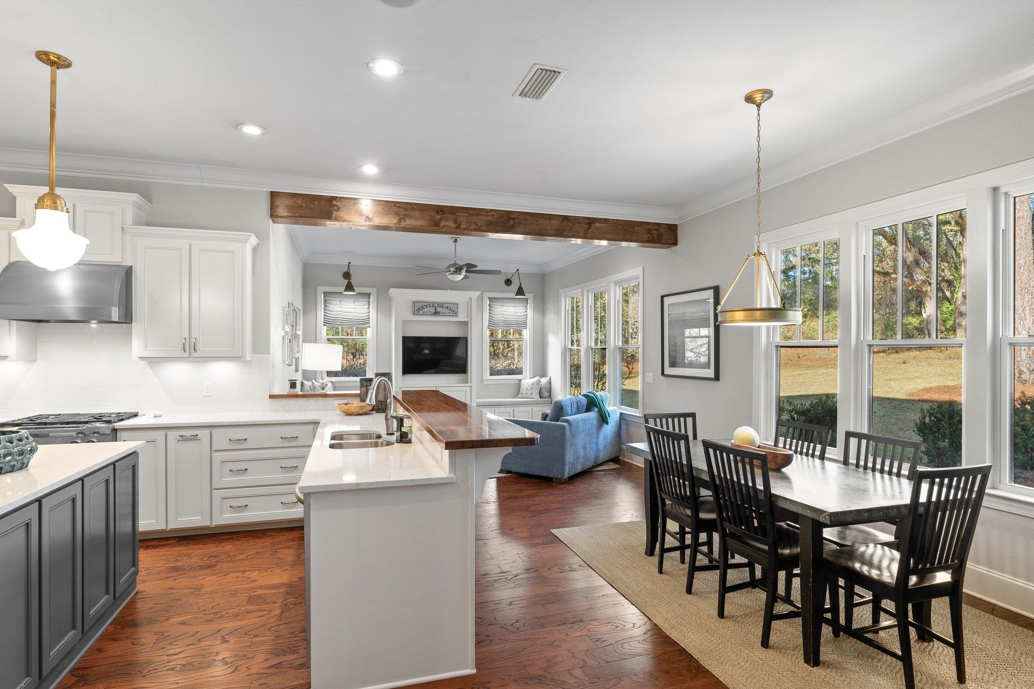 6319 Bird Dog Point