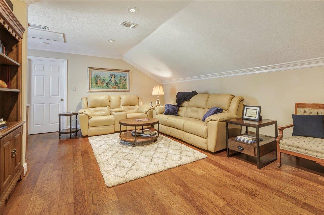 3313 Dartmoor Drive