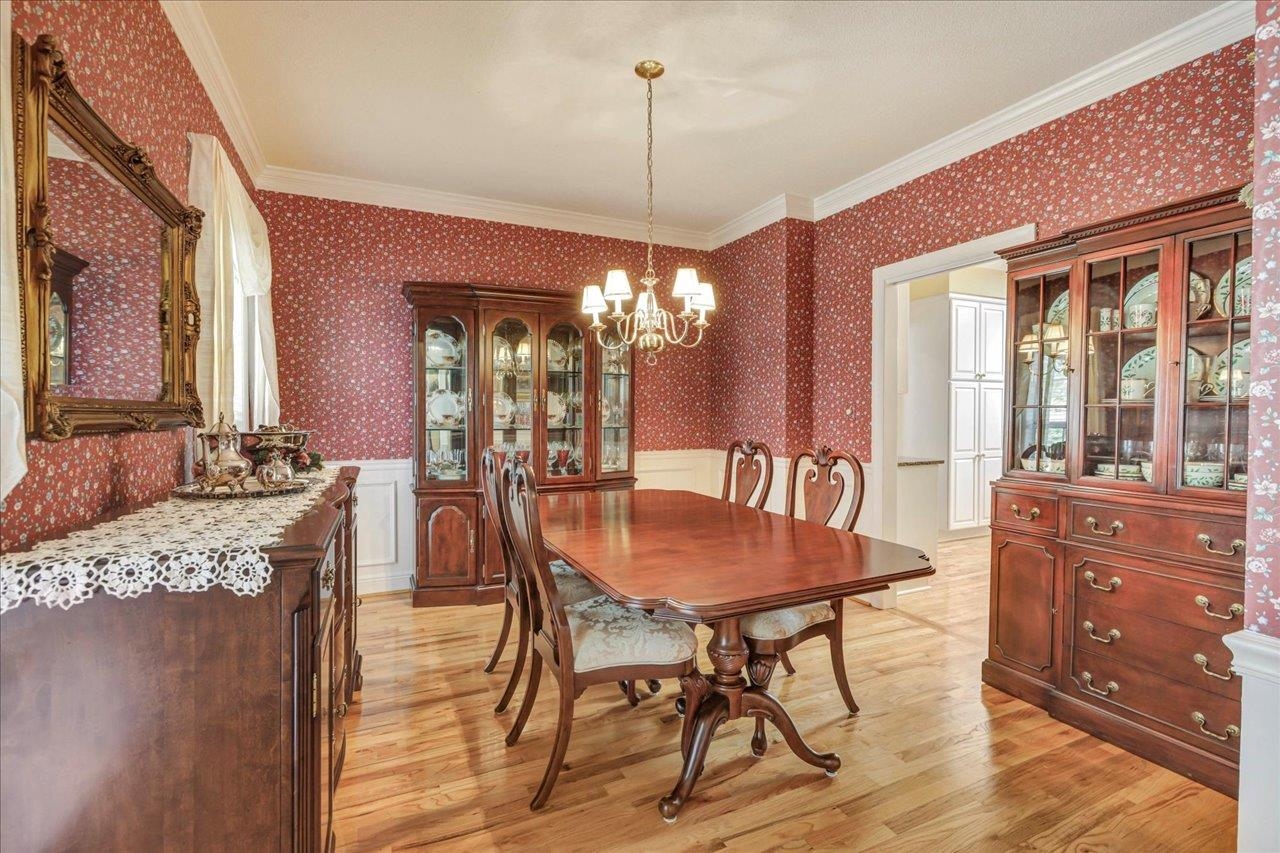 3313 Dartmoor Drive