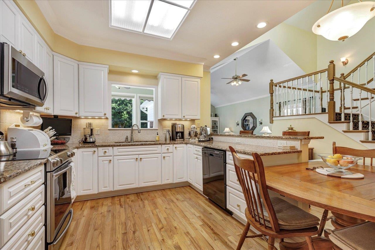 3313 Dartmoor Drive