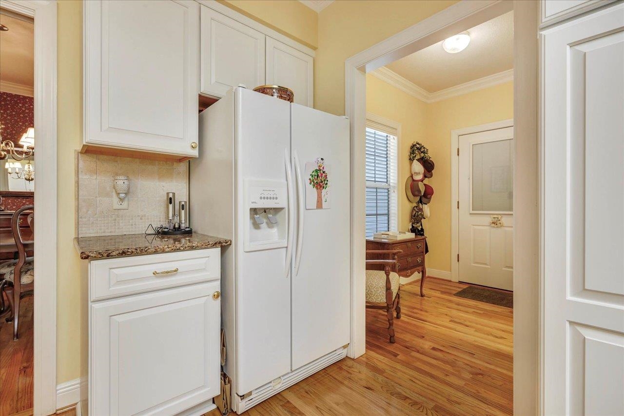3313 Dartmoor Drive