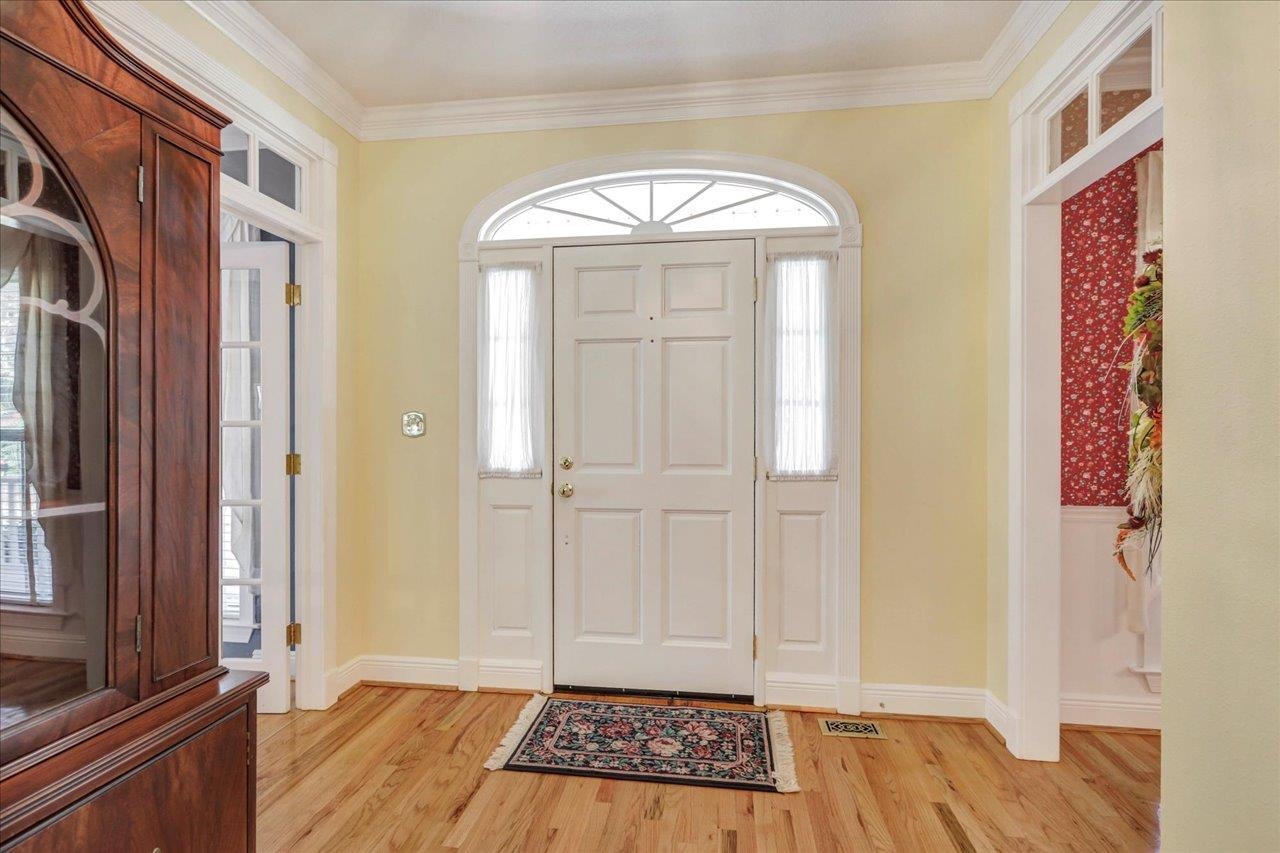 3313 Dartmoor Drive