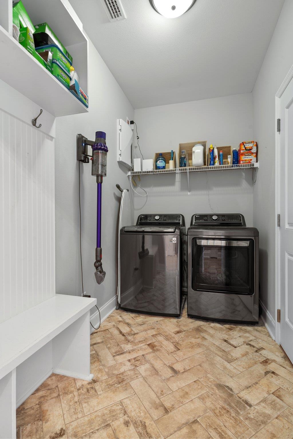 5083 Bird Nest Trail