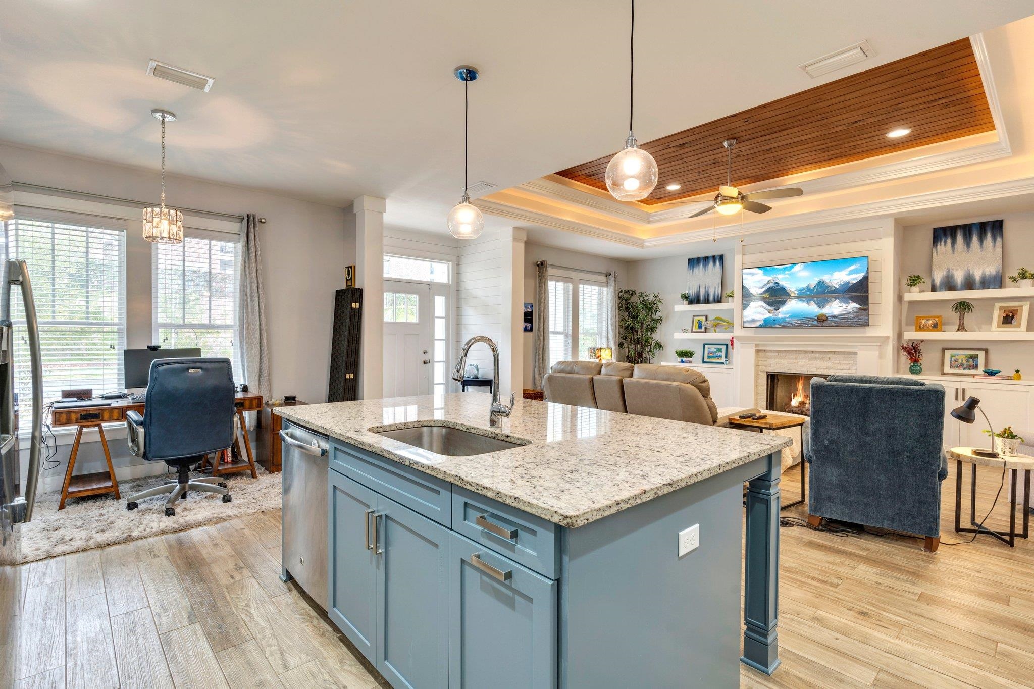 2772 Crestline Road