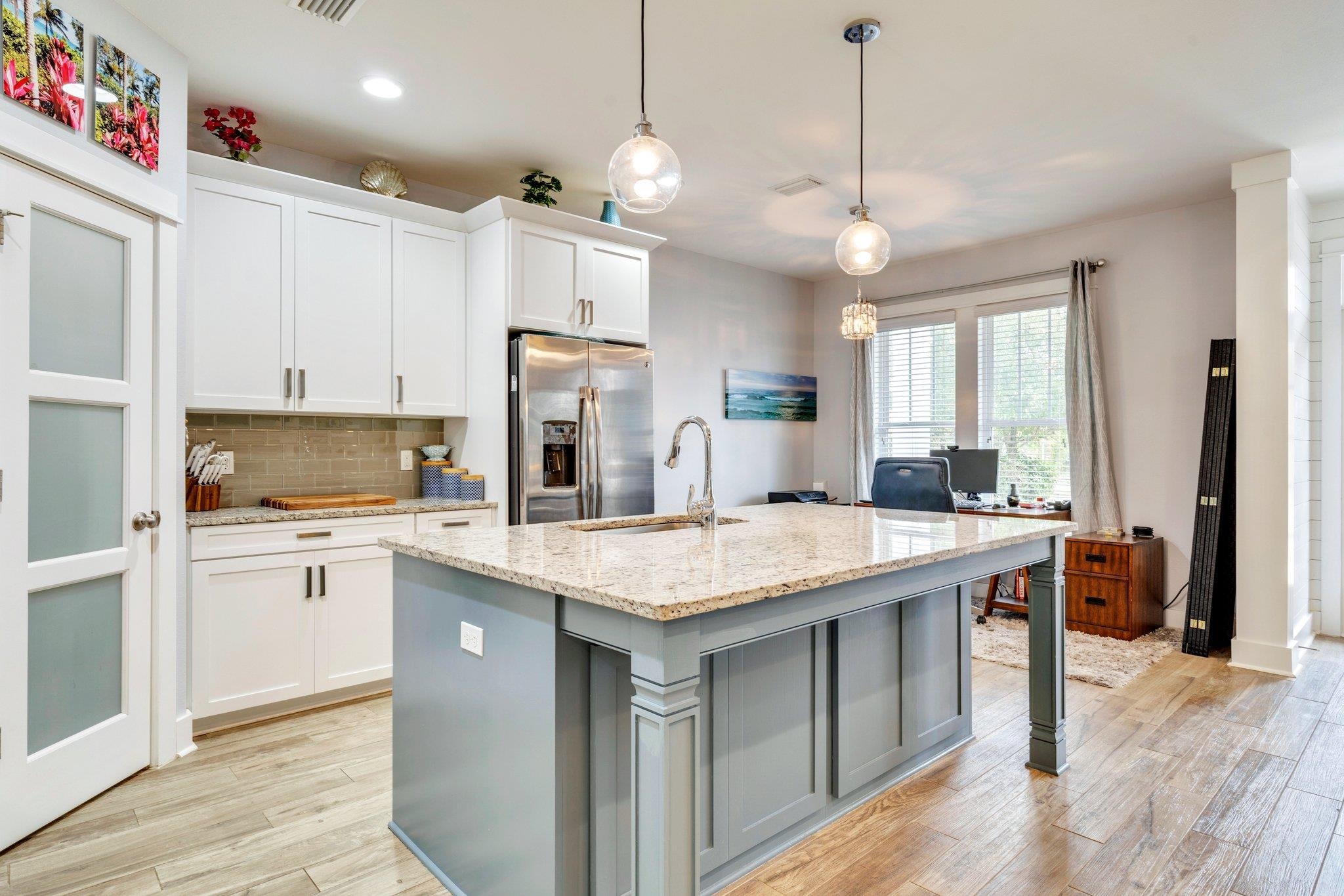 2772 Crestline Road