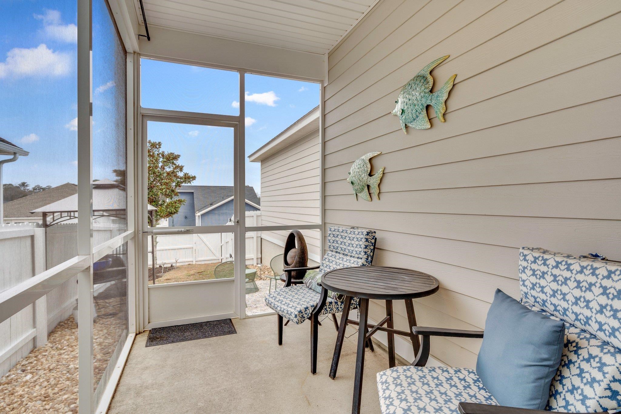 2772 Crestline Road