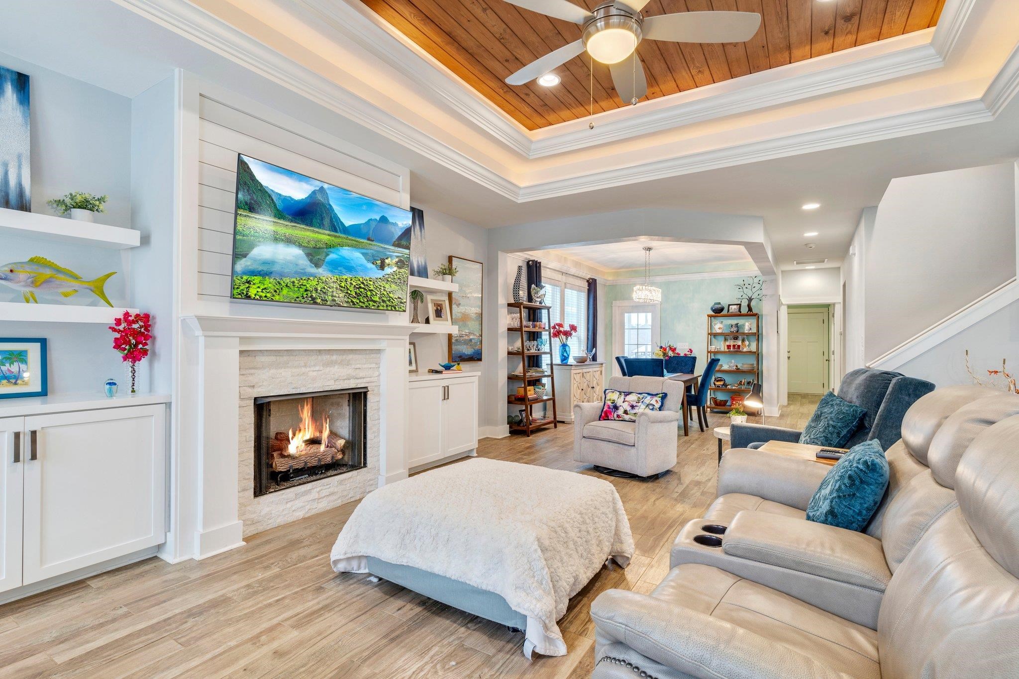 2772 Crestline Road