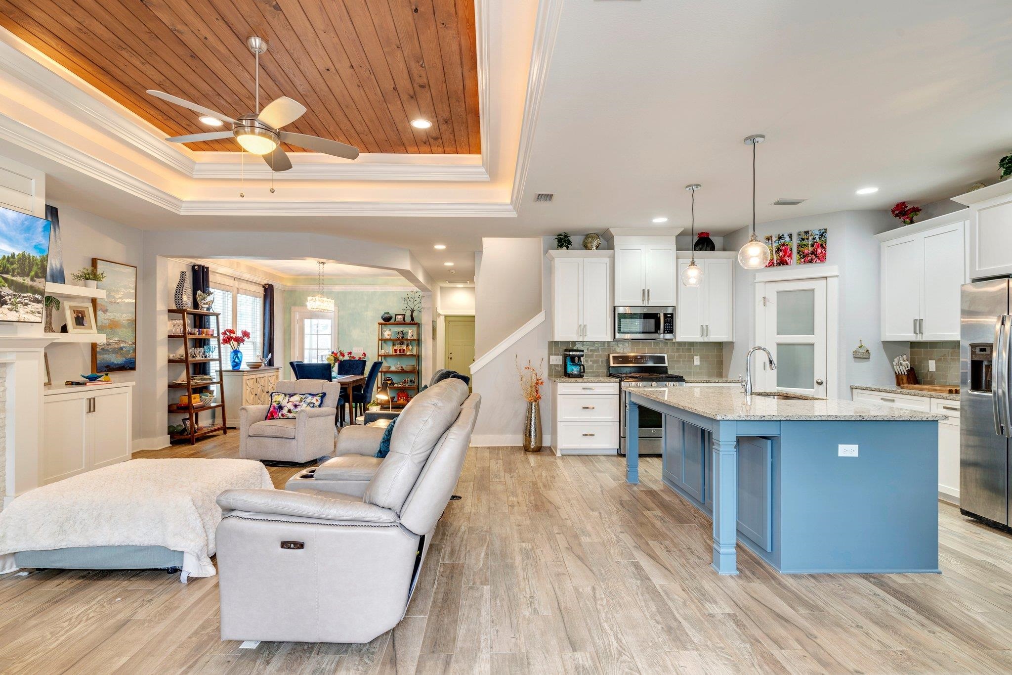 2772 Crestline Road