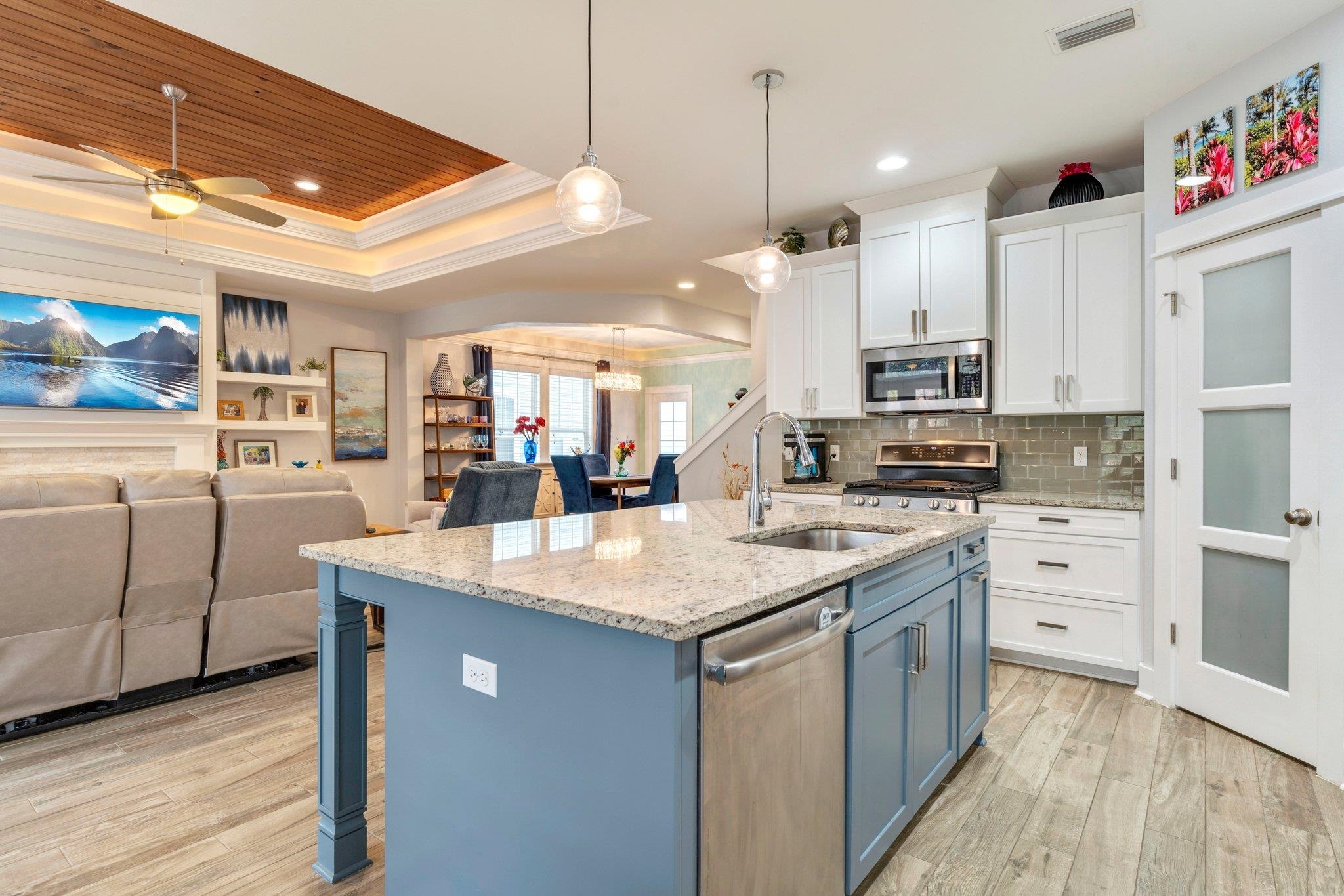 2772 Crestline Road